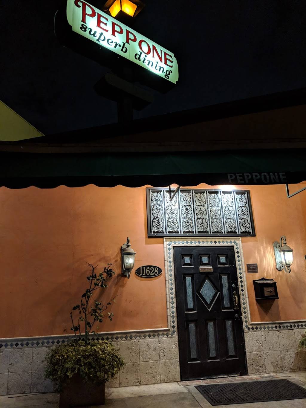 Peppone Restaurant | restaurant | 11628 Barrington Ct, Los Angeles, CA 90049, USA | 3104767379 OR +1 310-476-7379
