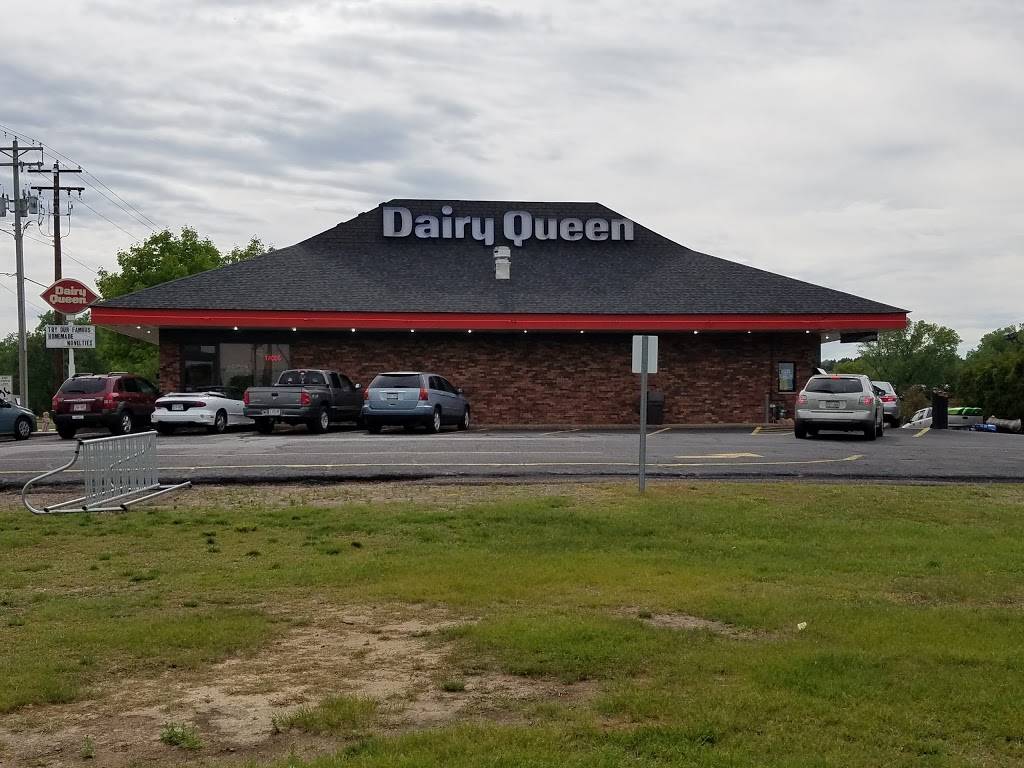 Roadside Ice Cream and Diner | restaurant | 1160 Menomonie St, Eau Claire, WI 54703, USA | 7158349323 OR +1 715-834-9323