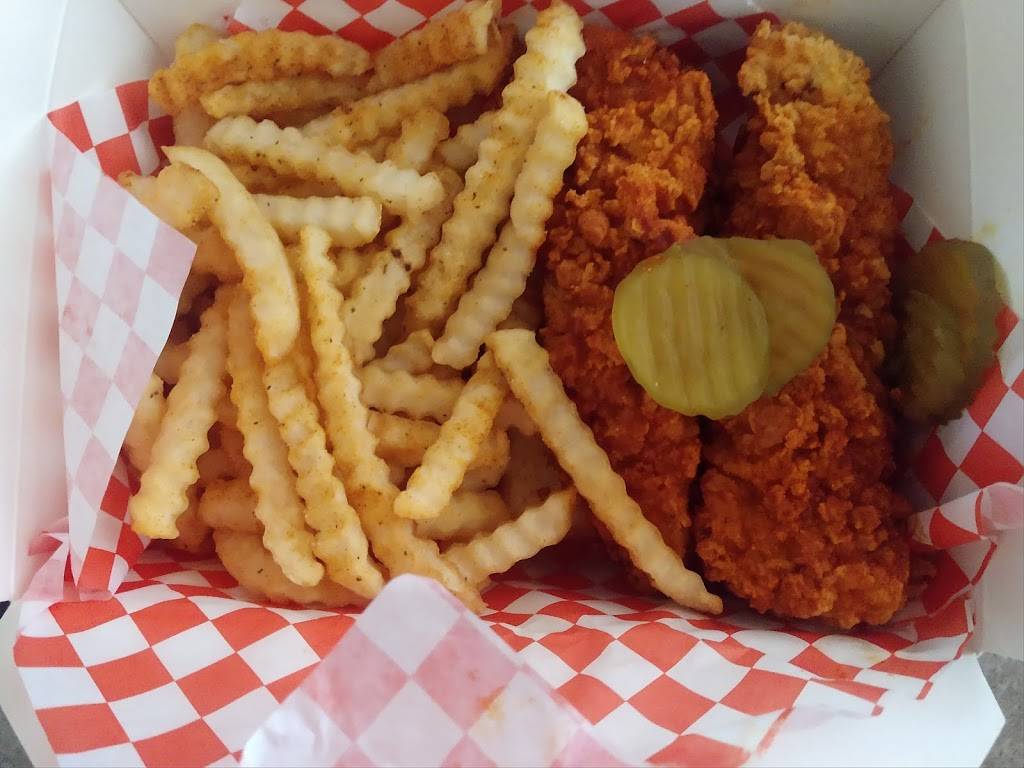 Hotties Nashville Hot Chicken | restaurant | 2022 N Tustin St, Orange, CA 92865, USA | 7143633308 OR +1 714-363-3308