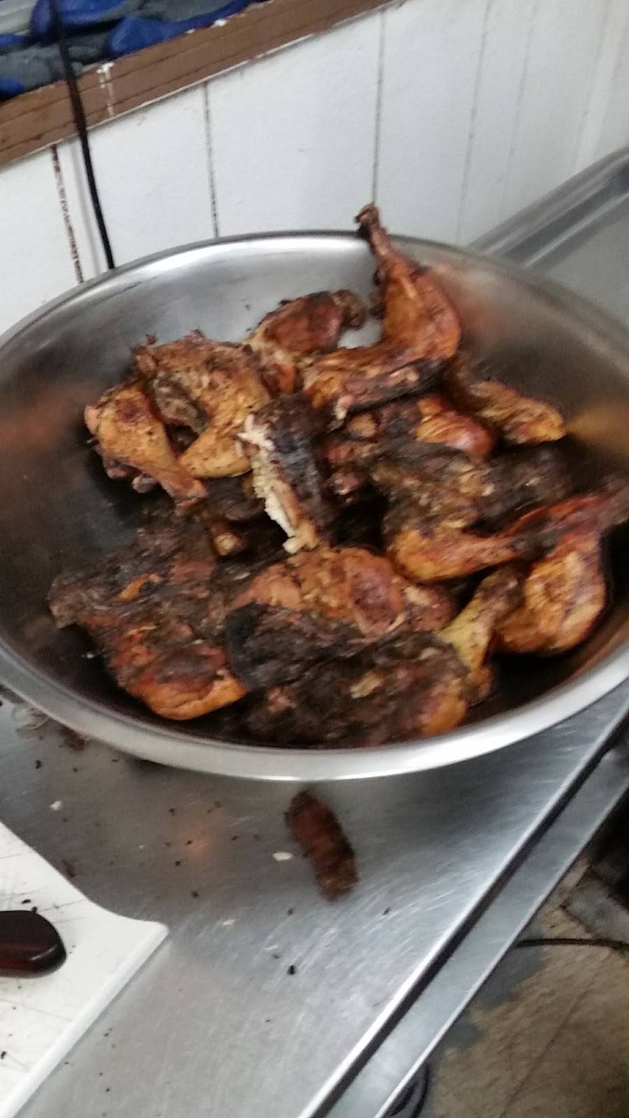 Island Jerk | restaurant | 2348 Melrose Ave NW, Roanoke, VA 24017, USA | 5407288978 OR +1 540-728-8978