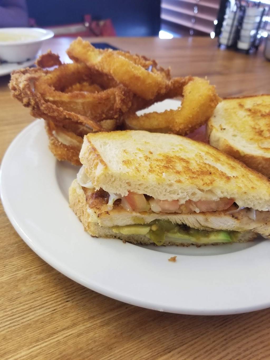 Ronnies Diner | restaurant | 12740 Culver Blvd, Los Angeles, CA 90066, USA | 3105789399 OR +1 310-578-9399