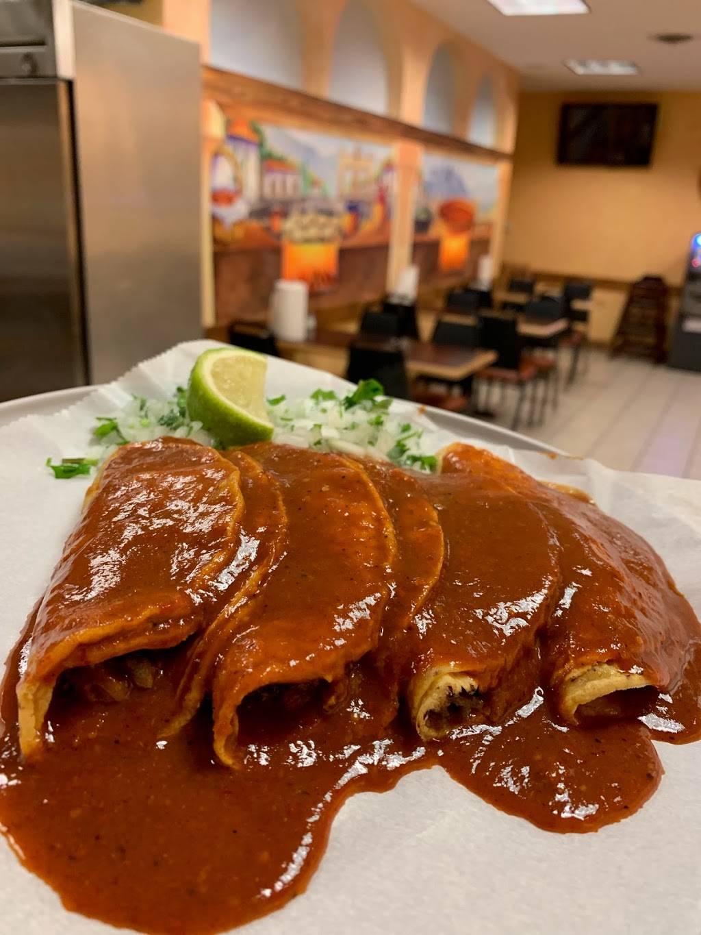 Del Pueblo | restaurant | 5800 W 35th St, Cicero, IL 60804, USA | 7084776036 OR +1 708-477-6036