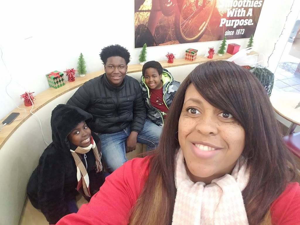 Smoothie King CWE | restaurant | 4475 Forest Park Ave, St. Louis, MO 63108, USA | 3145349231 OR +1 314-534-9231