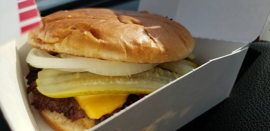 Freddys Frozen Custard & Steakburgers (Canton) | restaurant | 5441 Whipple Ave NW, North Canton, OH 44720, USA | 3305268202 OR +1 330-526-8202