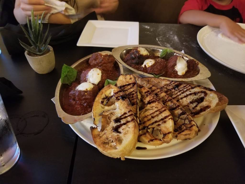 MidiCi Neapolitan Pizza | restaurant | 728 K St, Sacramento, CA 95814, USA | 9164317341 OR +1 916-431-7341