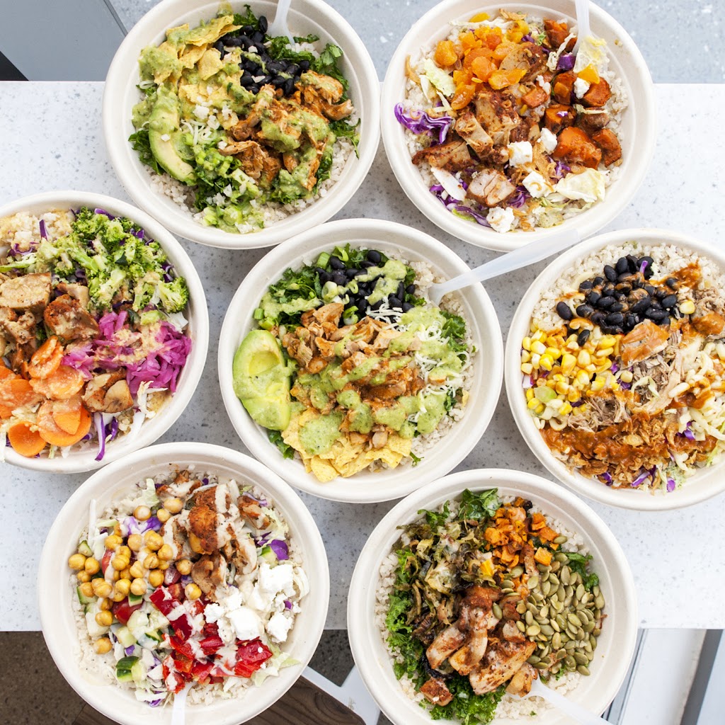 Chopt Creative Salad Company | restaurant | 5926 Kingstowne Center, Alexandria, VA 22315, USA | 5718956761 OR +1 571-895-6761