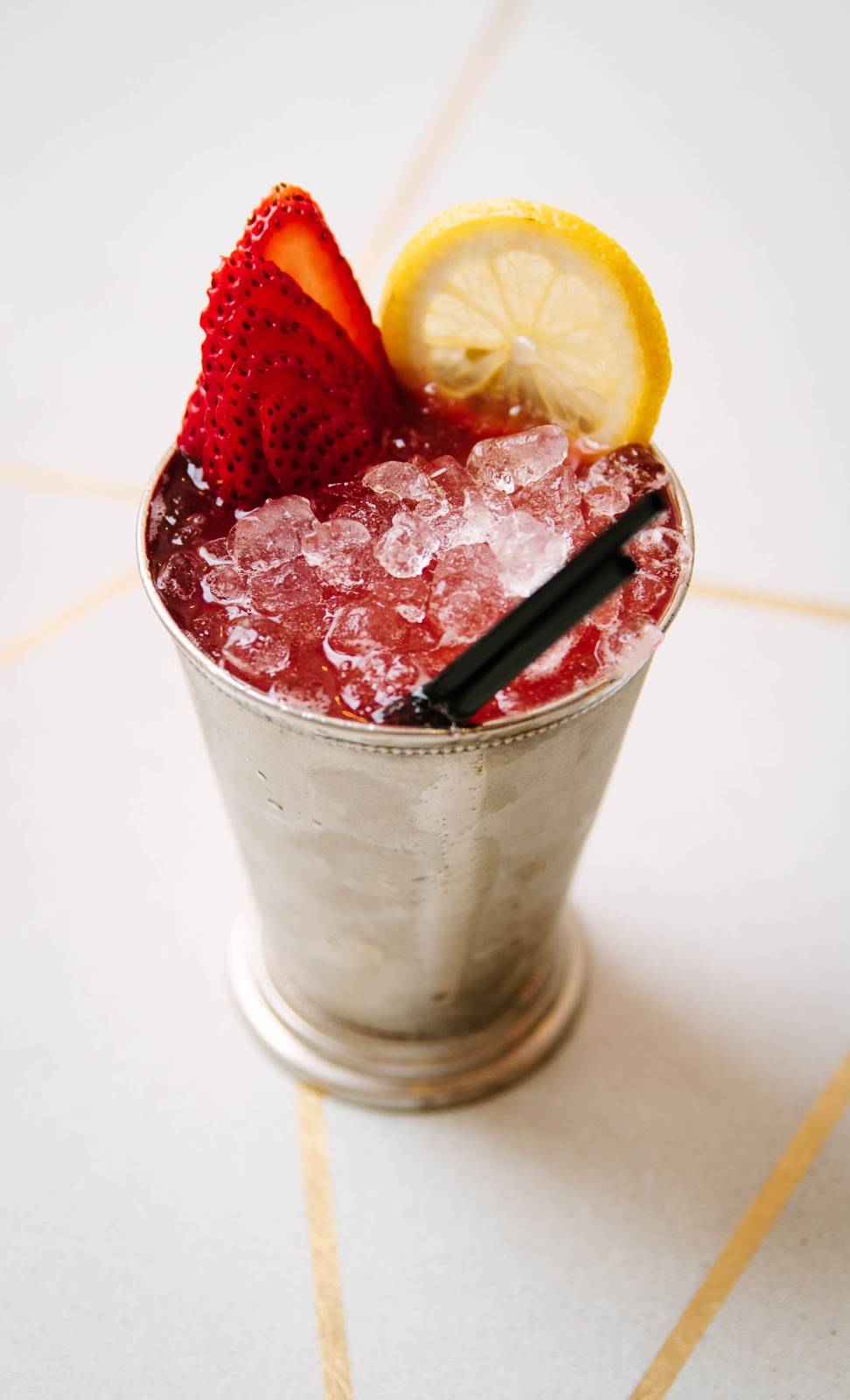 The Public House | restaurant | 811 Adams St, Bay City, MI 48708, USA | 9897781779 OR +1 989-778-1779