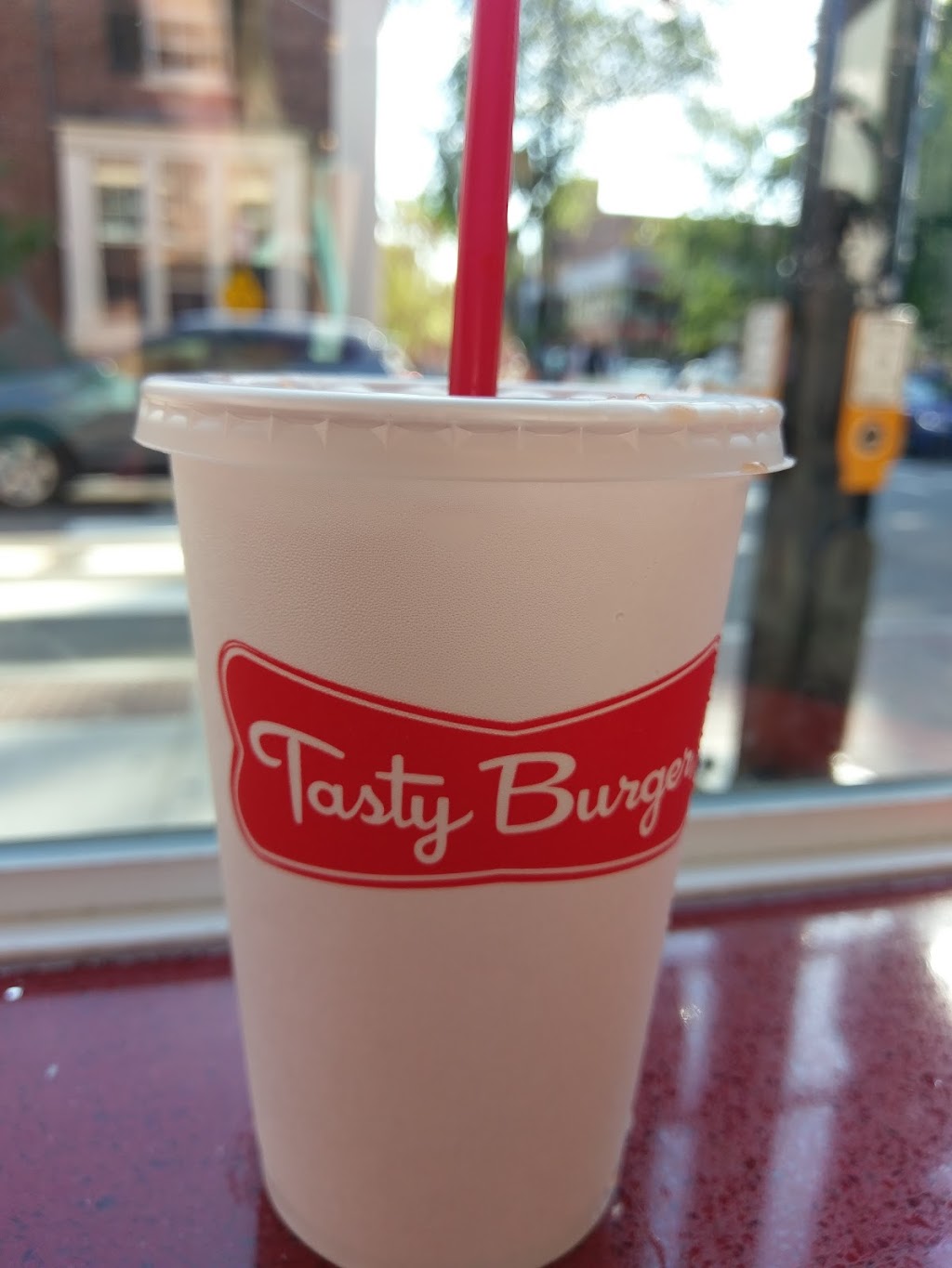 Tasty Burger | restaurant | 40 John F. Kennedy St, Cambridge, MA 02138, USA | 6177141590 OR +1 617-714-1590