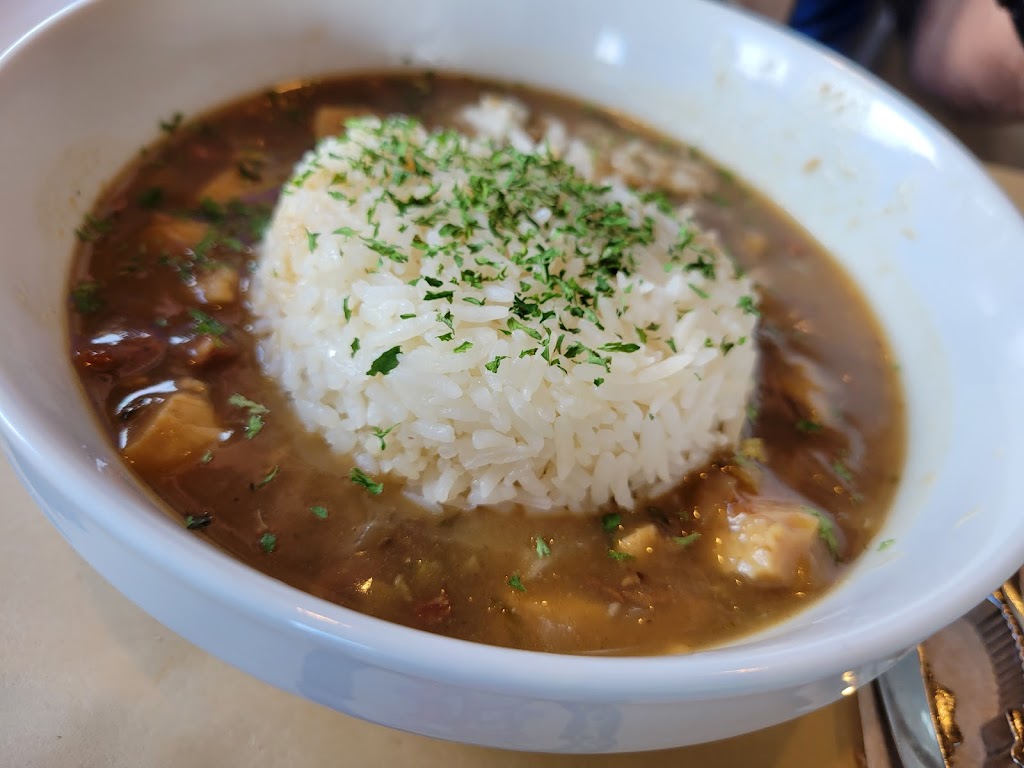 Pier 17 Cajun Seafood & Bar | restaurant | 600 N Green River Rd, Evansville, IN 47715, USA | 8123036338 OR +1 812-303-6338