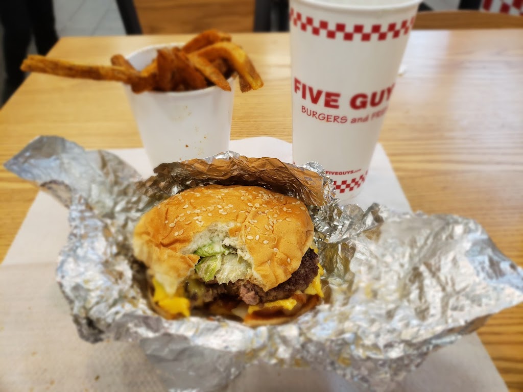 Five Guys | meal takeaway | 316 W 34th St, New York, NY 10036, USA | 2125646115 OR +1 212-564-6115