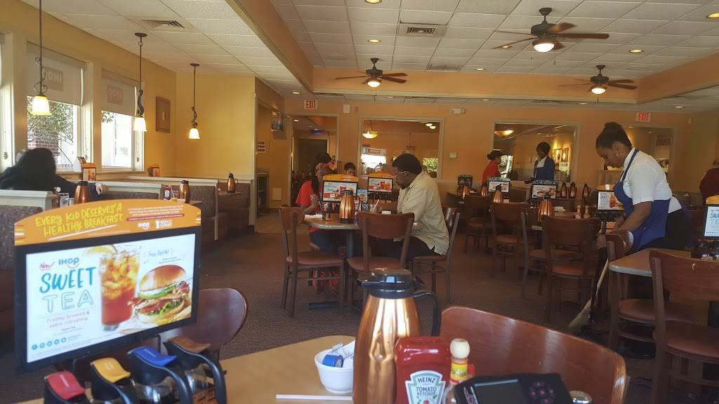 IHOP | restaurant | 2345 S Stemmons Expy, Lewisville, TX 75067, USA | 9724591751 OR +1 972-459-1751