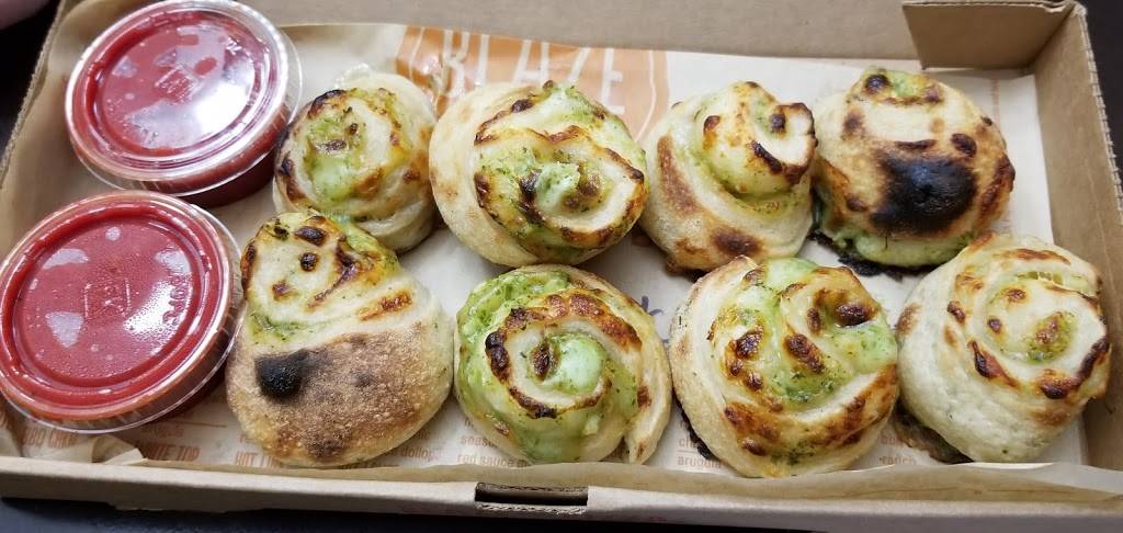 Blaze Pizza | meal takeaway | 5134 Main St, Williamsburg, VA 23188, USA | 7572551949 OR +1 757-255-1949