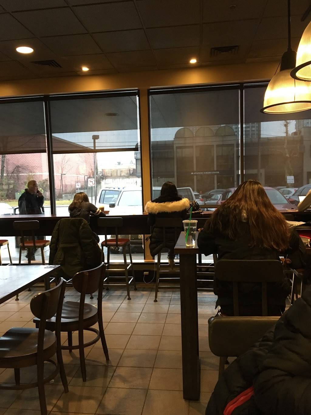 Starbucks | cafe | 1605 Lemoine Ave, Fort Lee, NJ 07024, USA | 2014617229 OR +1 201-461-7229