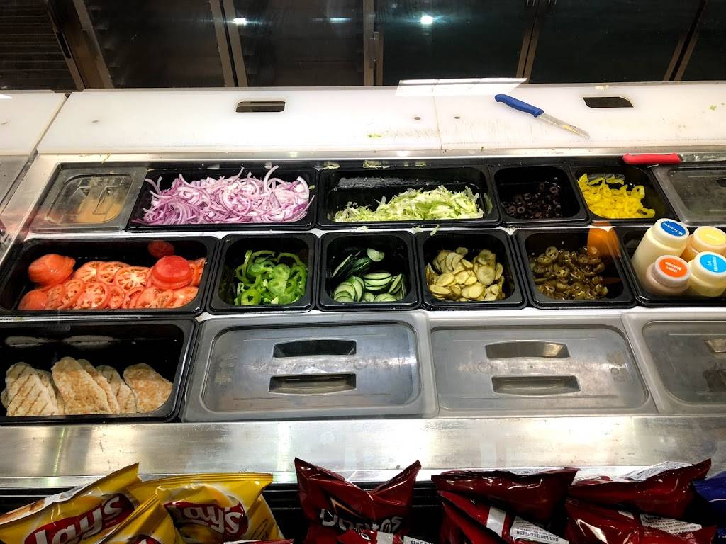 Subway Restaurants | restaurant | 35171 Grand River Ave, Farmington, MI 48335, USA | 2484717827 OR +1 248-471-7827