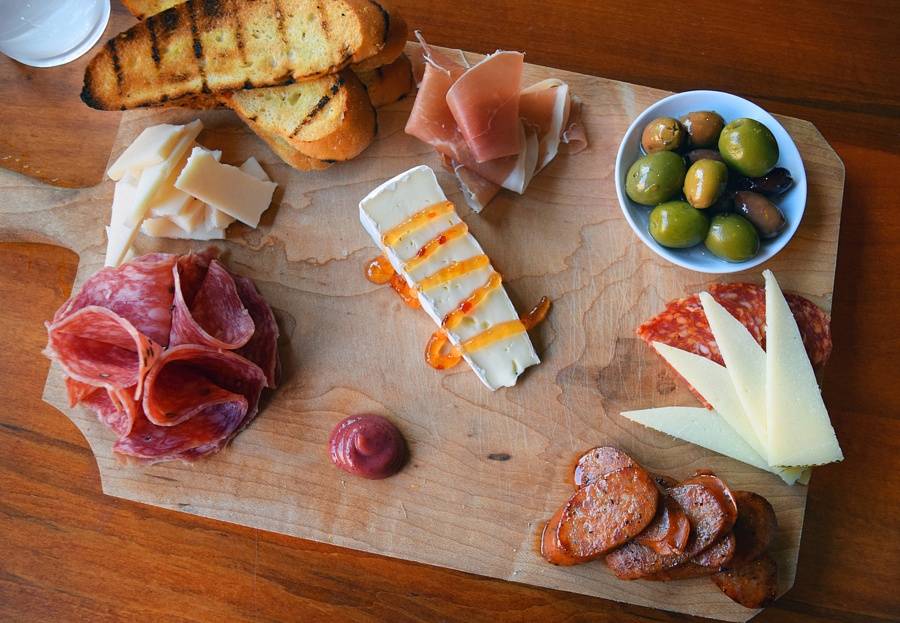 The Vault Memphis | restaurant | 124 GE Patterson Ave, Memphis, TN 38103, USA | 9015918000 OR +1 901-591-8000