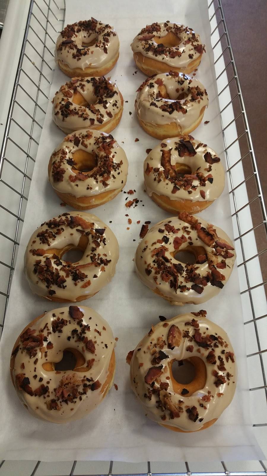 Dunkin | bakery | 1006 N Brightleaf Blvd Suite # 100, Smithfield, NC 27577, USA | 9193233303 OR +1 919-323-3303