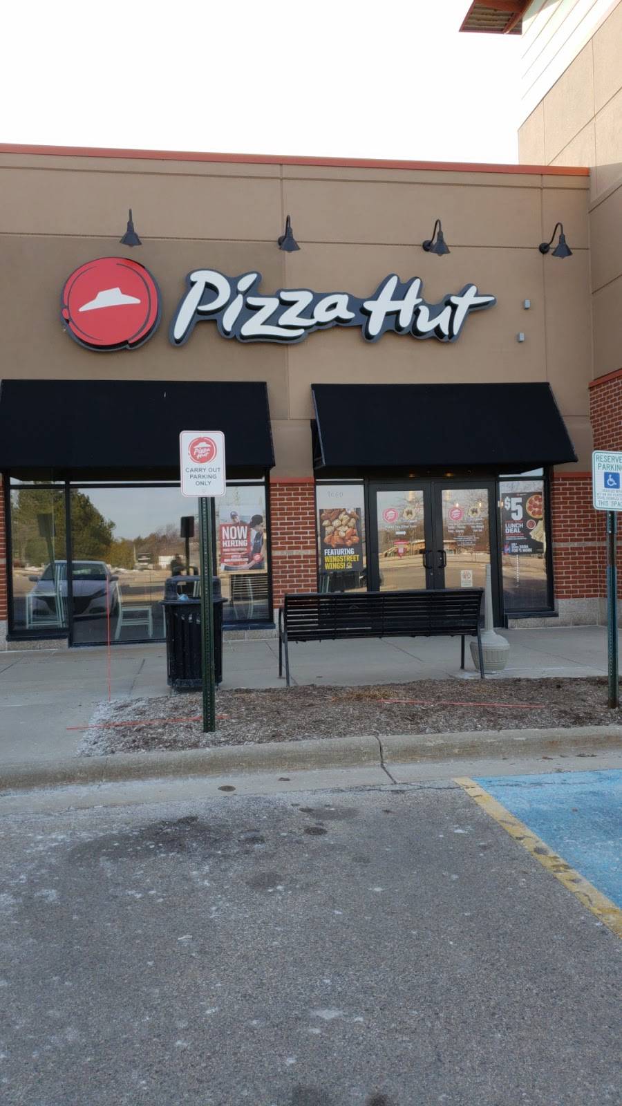 Pizza Hut | restaurant | 1460 S Main St, West Bend, WI 53095, USA | 2623380014 OR +1 262-338-0014