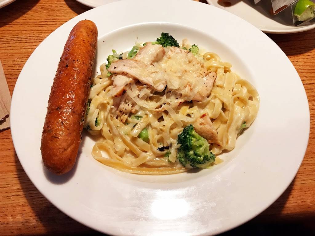 Applebees Grill + Bar | restaurant | 7677 Balboa Ave, San Diego, CA 92111, USA | 8585694590 OR +1 858-569-4590