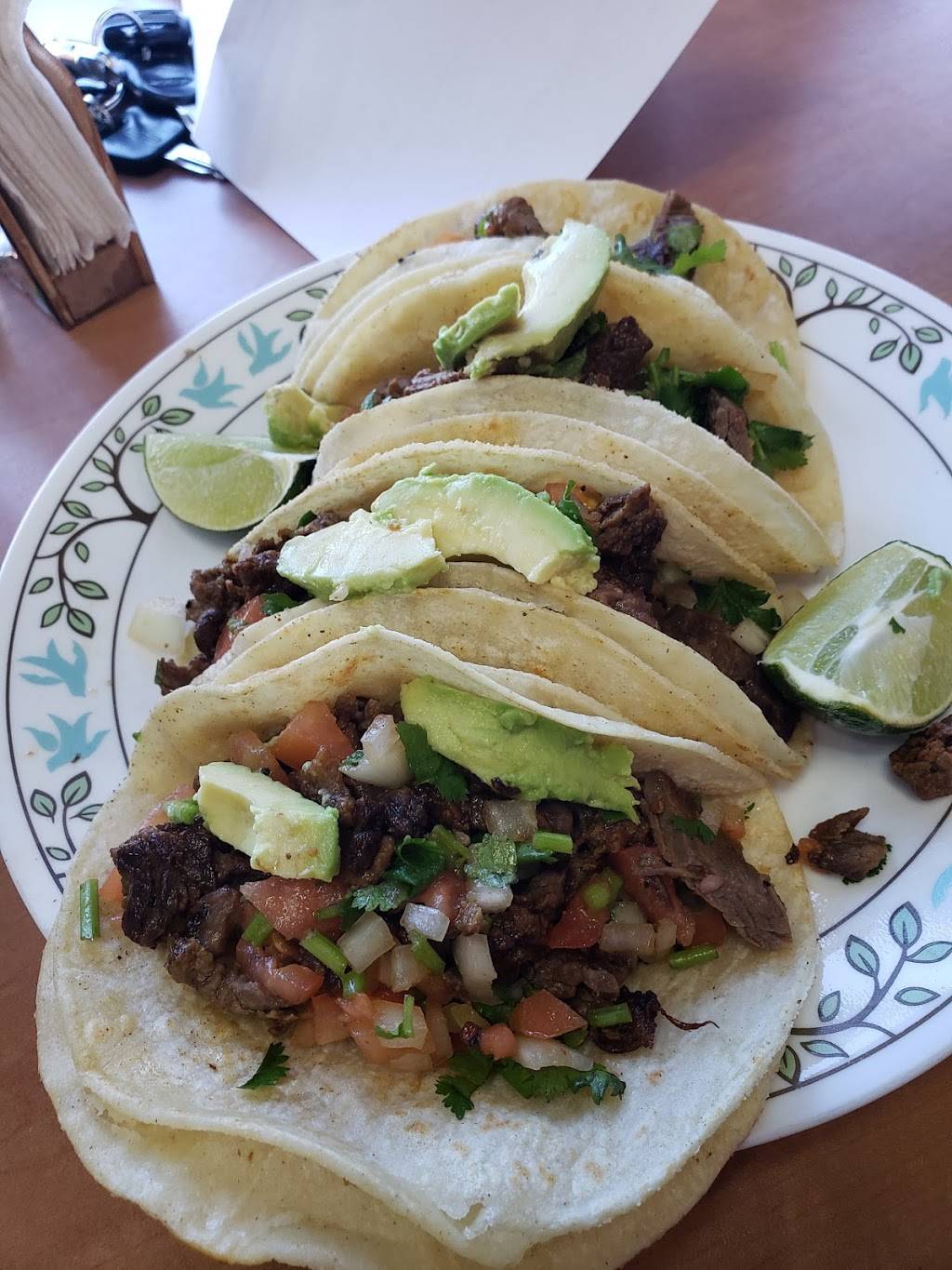 La Guanaquita | restaurant | 1621 Wilson Ave, North York, ON M3L 1A5, Canada | 4162494141 OR +1 416-249-4141