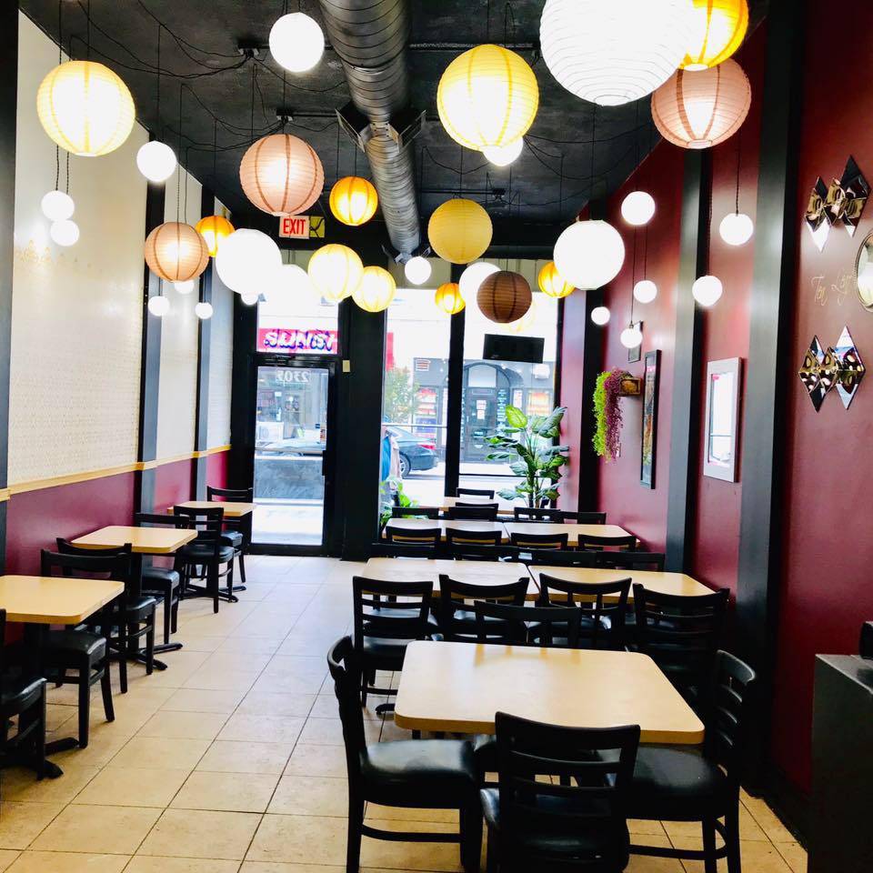 Tea Leaf Garden | restaurant | 2305 W Devon Ave, Chicago, IL 60659, USA | 7738560433 OR +1 773-856-0433