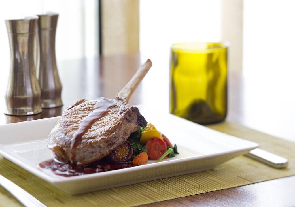 McCoys Bar & Grill | restaurant | 9300 Jeff Fuqua Blvd, Orlando, FL 32827, USA | 4078251234 OR +1 407-825-1234