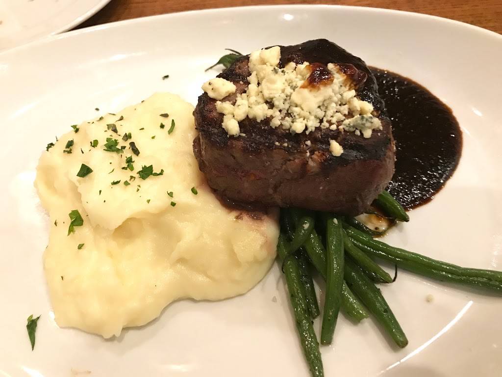 YaYas Euro Bistro in Overland Park | restaurant | 7021 W 135th St, Overland Park, KS 66223, USA | 9133451111 OR +1 913-345-1111