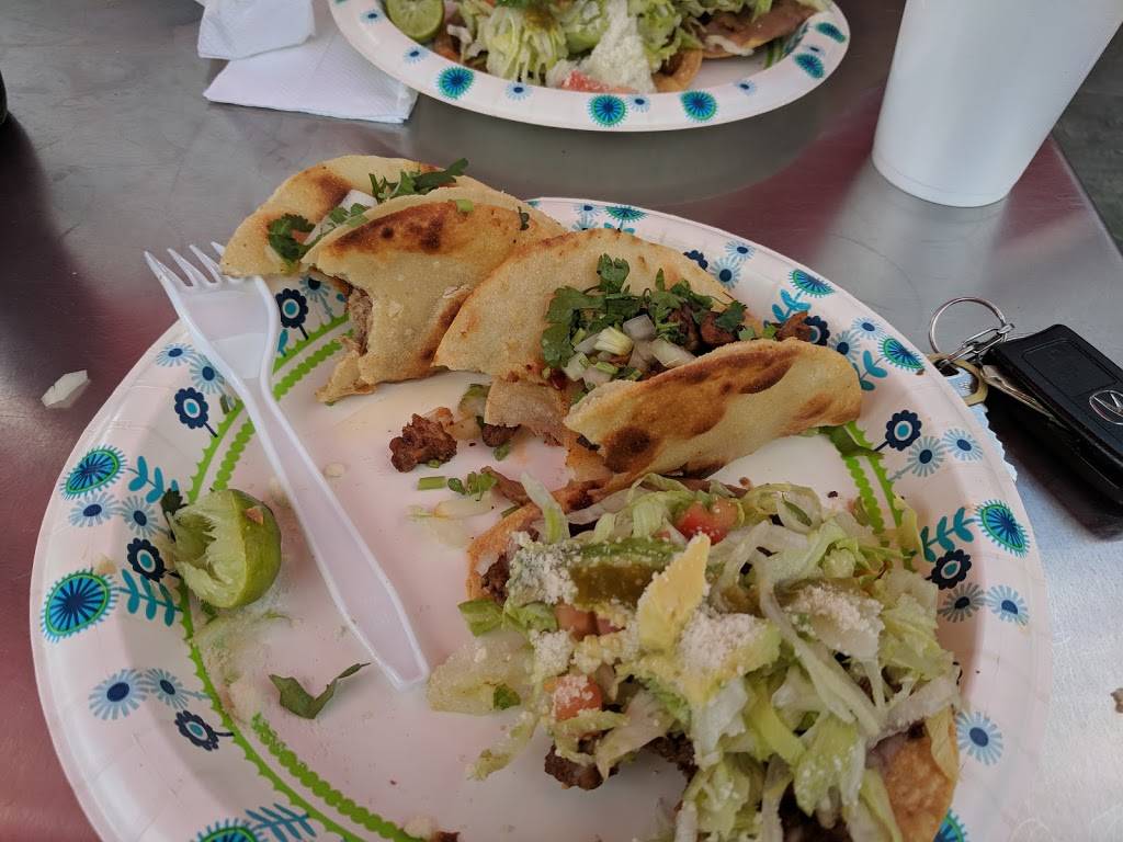Taco Veloz | restaurant | 302 S Frazier St, Conroe, TX 77301, USA | 9367181306 OR +1 936-718-1306