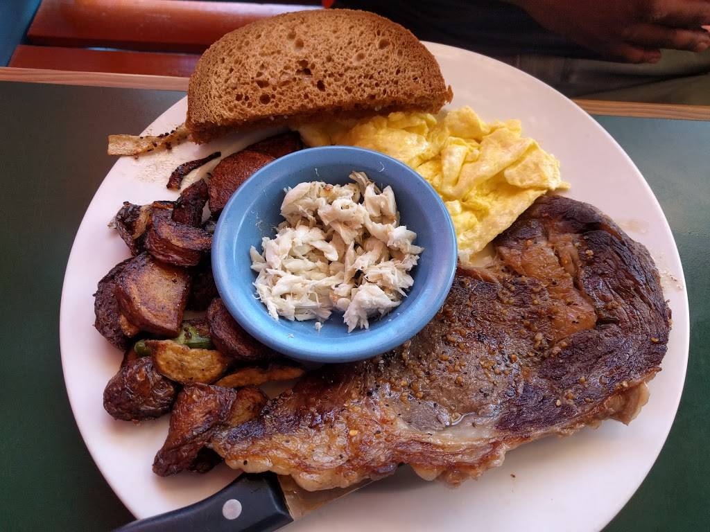 Beach Fire Beach Bar & Grille | restaurant | 608 Mandalay Ave, Clearwater Beach, FL 33767, USA | 7274085200 OR +1 727-408-5200