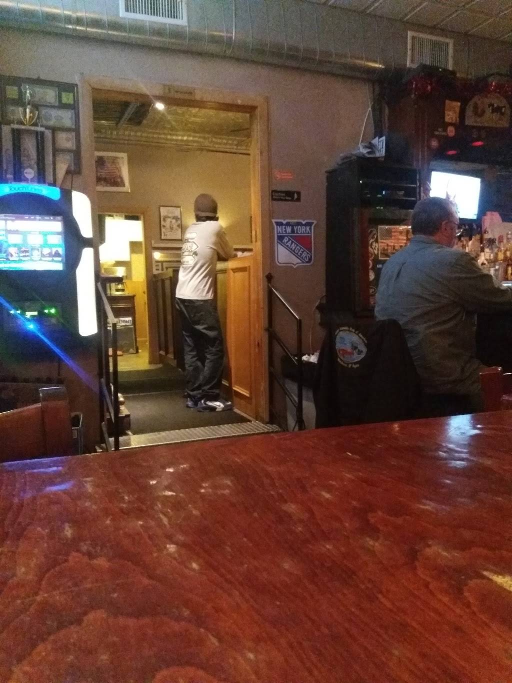 PJ Bradys Bar & Restaurant | restaurant | 3201 Philip Ave, Bronx, NY 10465, USA | 7189313250 OR +1 718-931-3250