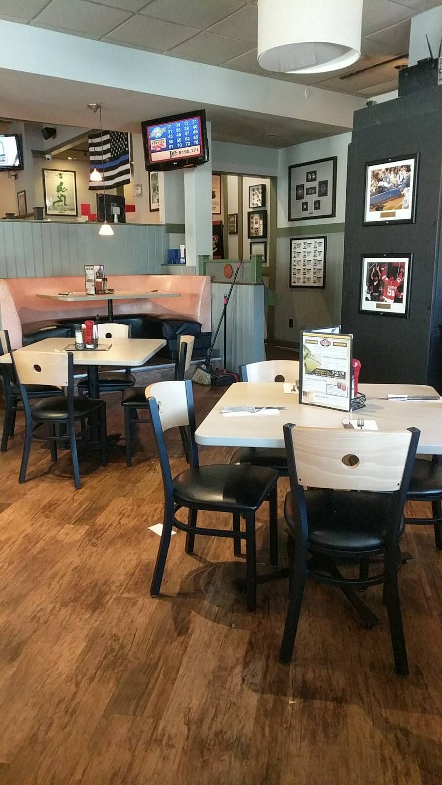 Branns Steakhouse & Grille | restaurant | 401 Leonard St NW, Grand Rapids, MI 49504, USA | 6164549368 OR +1 616-454-9368