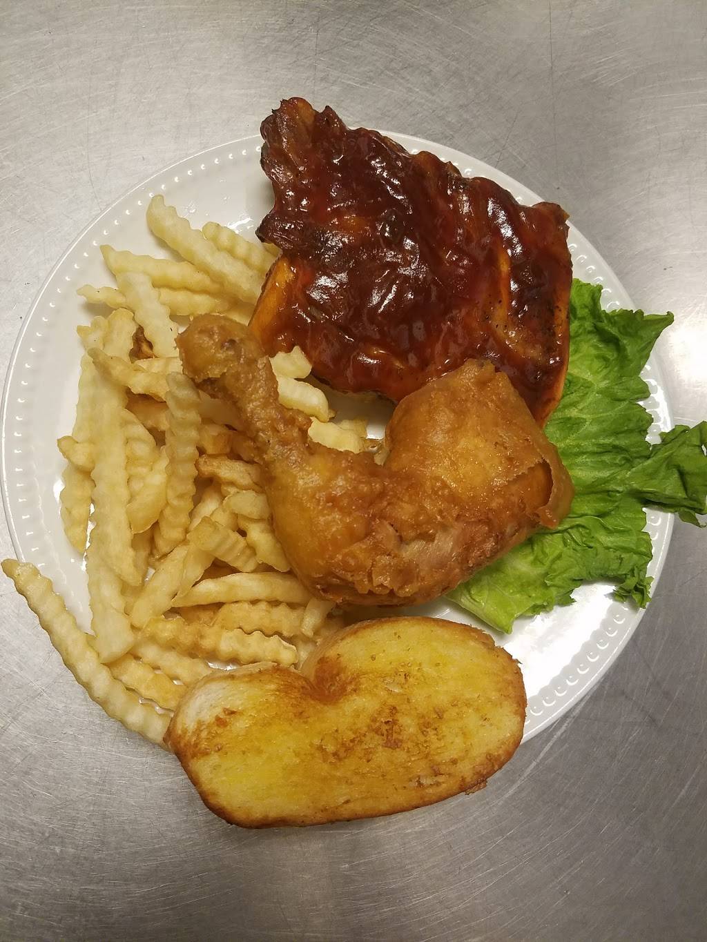 Elk & Hound Restaurant | restaurant | 200 Country Club Rd, Ironwood, MI 49938, USA | 9069323742 OR +1 906-932-3742