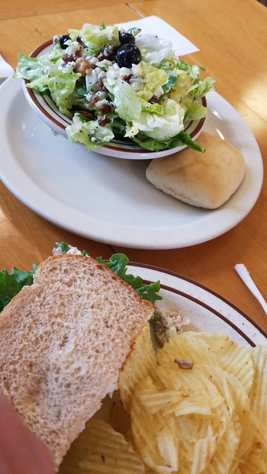 My Just Desserts Alton, LLC | restaurant | 31 E Broadway, Alton, IL 62002, USA | 6184625881 OR +1 618-462-5881