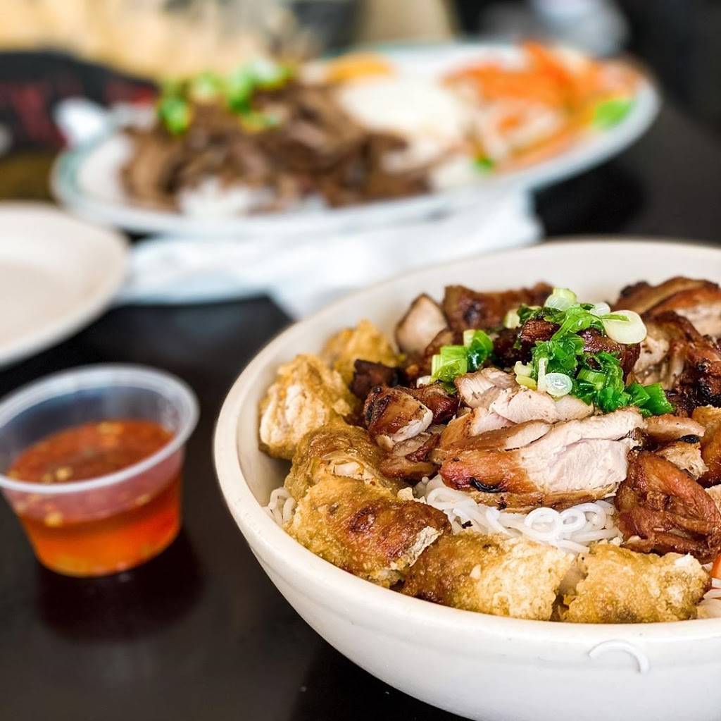 Cali Sandwich & Pho | restaurant | 2900 Travis St, Houston, TX 77006, USA | 7135200710 OR +1 713-520-0710