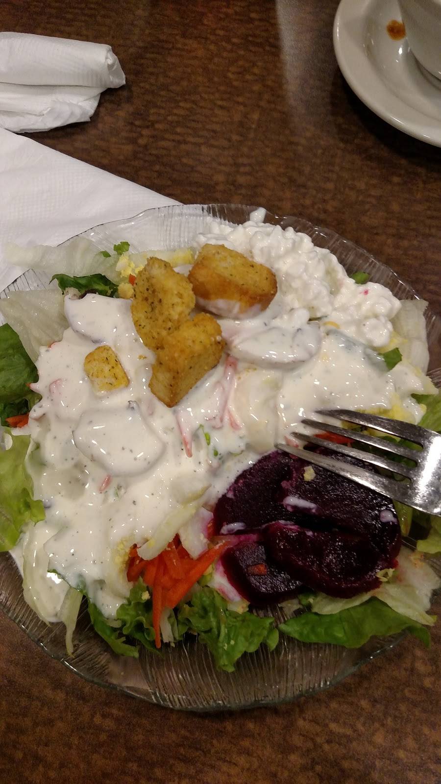 Eatn Park | restaurant | 111 W Byers Ave, New Stanton, PA 15672, USA | 7249251060 OR +1 724-925-1060