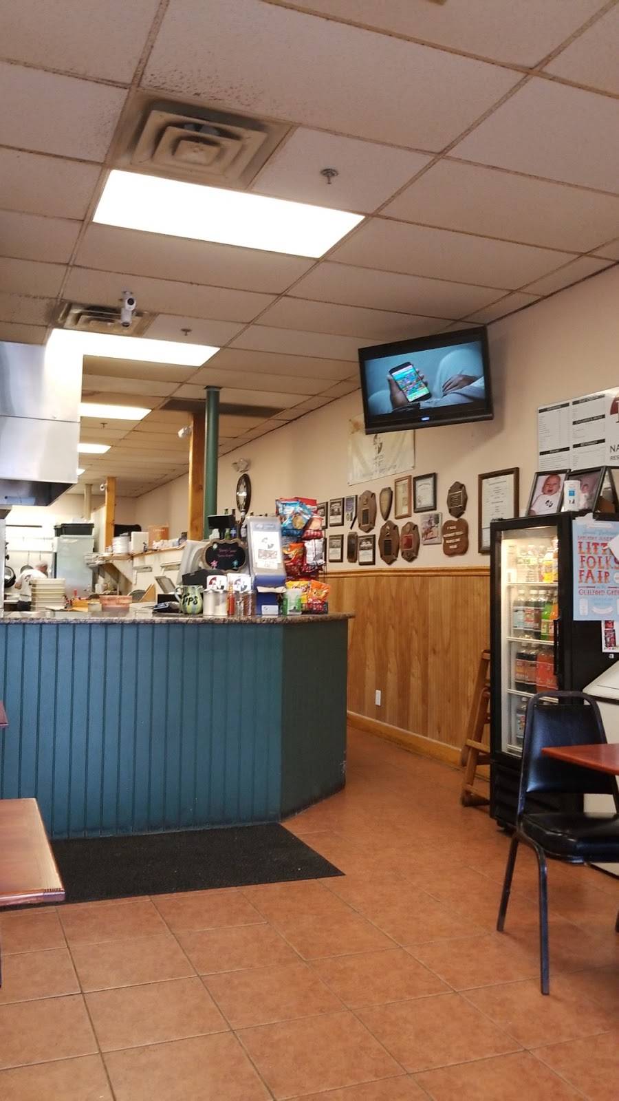 Naples Restaurant & Pizza | restaurant | 850 Boston Post Rd, Guilford, CT 06437, USA | 2034534759 OR +1 203-453-4759