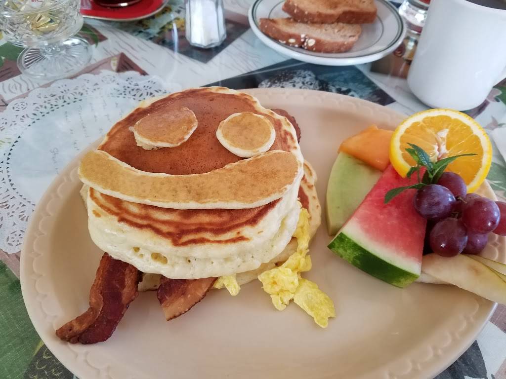 Town Hall Bakery | bakery | 6225 WI-57, Sturgeon Bay, WI 54235, USA | 9208232116 OR +1 920-823-2116