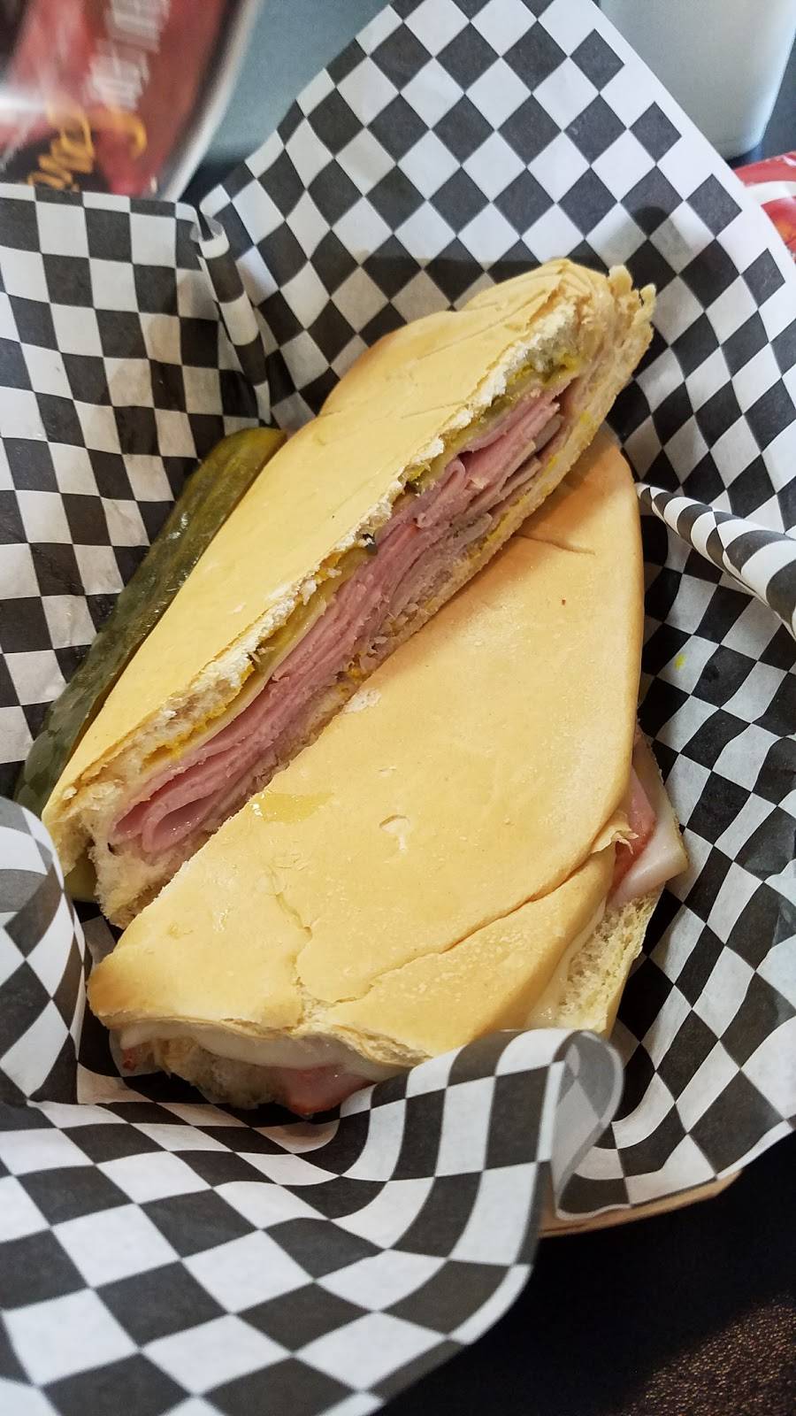 Deli Basket | restaurant | 3078 Cypress Gardens Rd, Winter Haven, FL 33884, USA | 8633259800 OR +1 863-325-9800