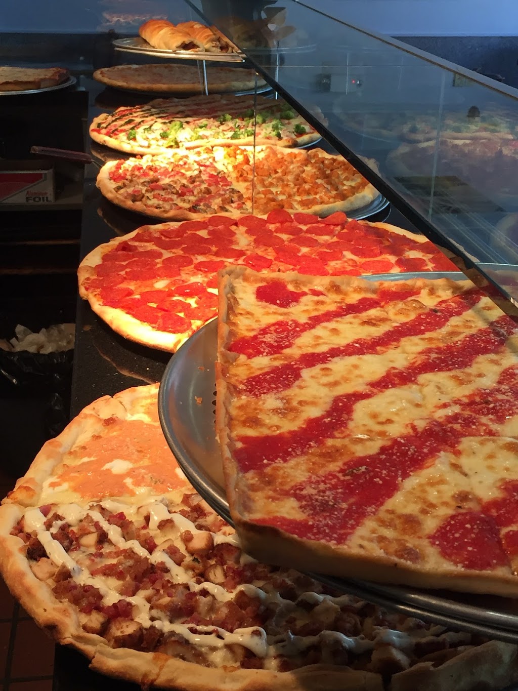 Romeo & Juliet Pizzeria | restaurant | 8142 Mt Holly-Huntersville Rd #C, Charlotte, NC 28216, USA | 9803351172 OR +1 980-335-1172