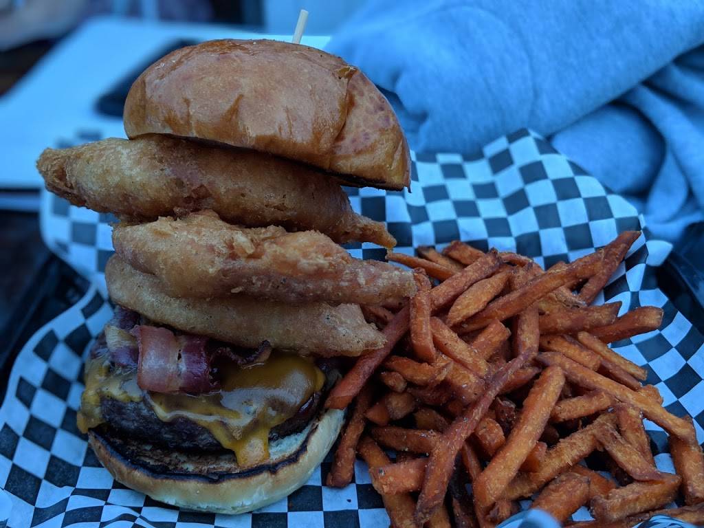 Furys Publick House | restaurant | 1 Washington St, Dover, NH 03820, USA | 6036173633 OR +1 603-617-3633