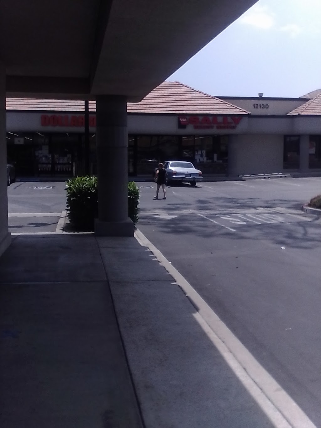 Kickin Crab | restaurant | 12130 E Carson St, Hawaiian Gardens, CA 90716, USA | 5624200111 OR +1 562-420-0111