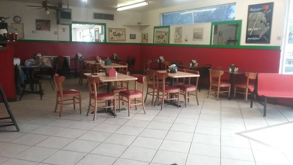 Luigis Pizza & Italian Restaurant | restaurant | 205 N Center St, Pierson, FL 32180, USA | 3867490970 OR +1 386-749-0970