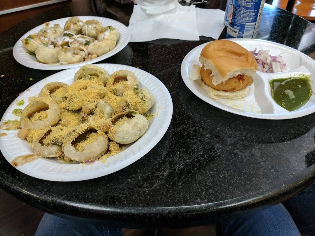 Patels Cafe | cafe | 2600 W Devon Ave, Chicago, IL 60659, USA | 7732620100 OR +1 773-262-0100