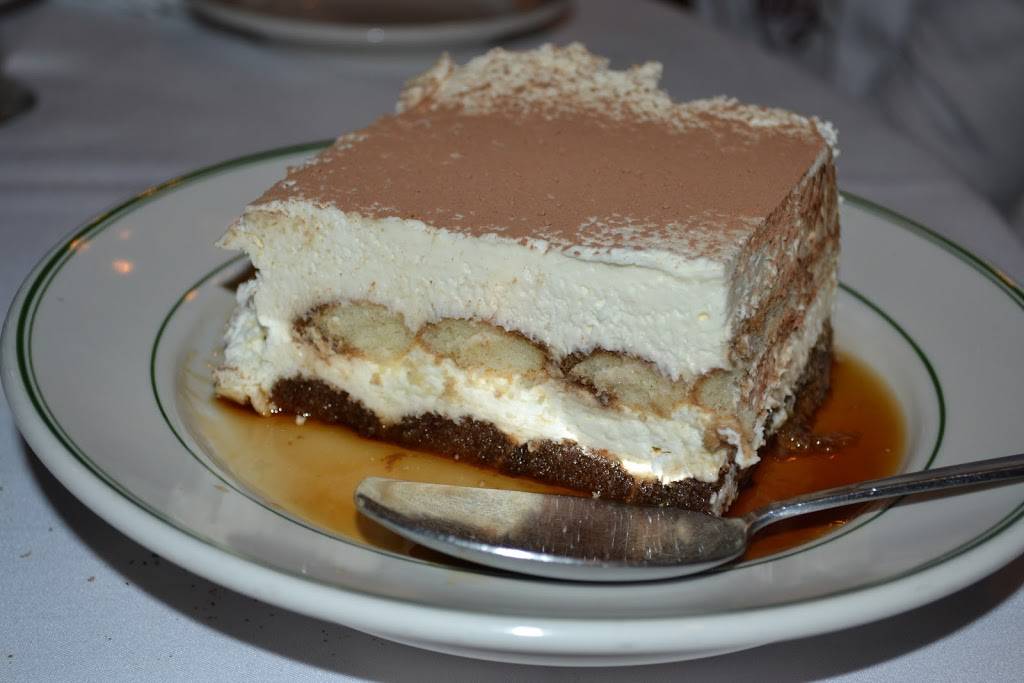 Tonys Di Napoli | restaurant | 1081 3rd Ave, New York, NY 10065, USA | 2128886333 OR +1 212-888-6333