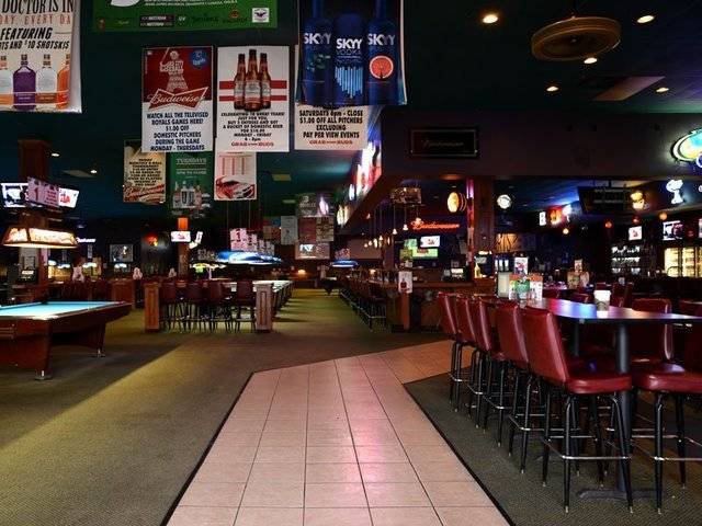 Side Pockets | restaurant | 1237 MO-7, Blue Springs, MO 64014, USA | 8162245454 OR +1 816-224-5454