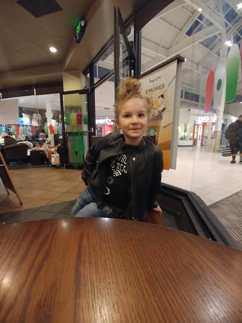 Starbucks | cafe | 310 Daniel Webster Hwy E281, Nashua, NH 03060, USA | 6038971860 OR +1 603-897-1860