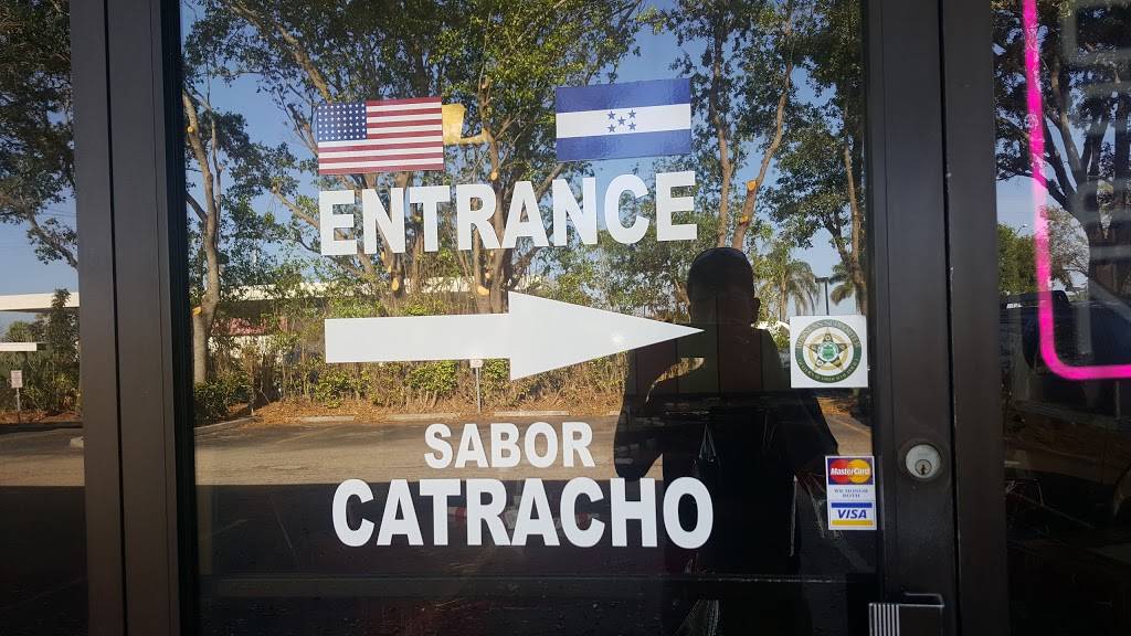 Rainforest Cafe | restaurant | 107 Radio Rd, Naples, FL 34104, USA | 2393049019 OR +1 239-304-9019