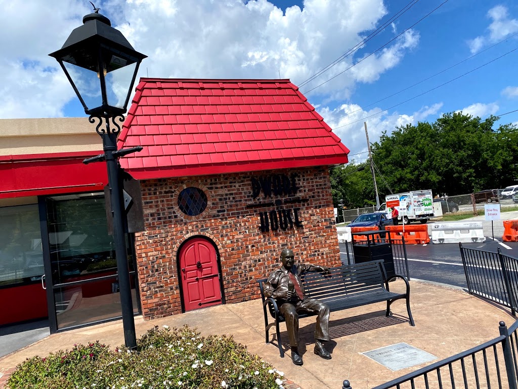 The Dwarf House | restaurant | 461 N Central Ave, Atlanta, GA 30354, USA | 4702583636 OR +1 470-258-3636