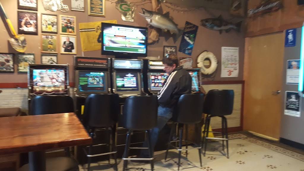 Uptown Pub & Grill | night club | 1510 Junction Ave, Racine, WI 53403, USA | 2624849746 OR +1 262-484-9746