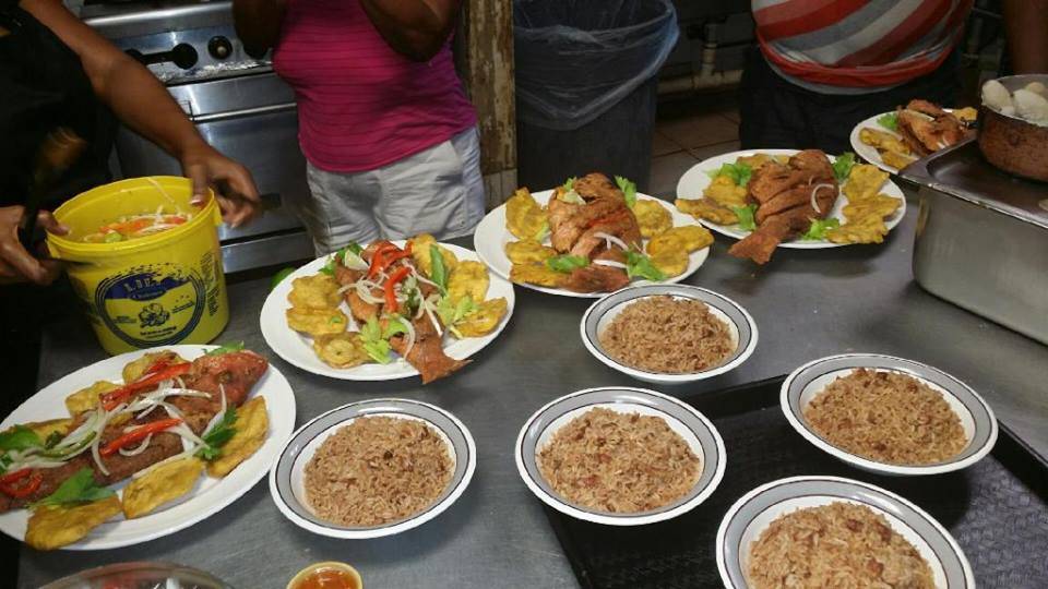 Deluxe 2 Restaurant and Grill | restaurant | 996-998 SW 81st Ave, North Lauderdale, FL 33068, USA | 9547202865 OR +1 954-720-2865