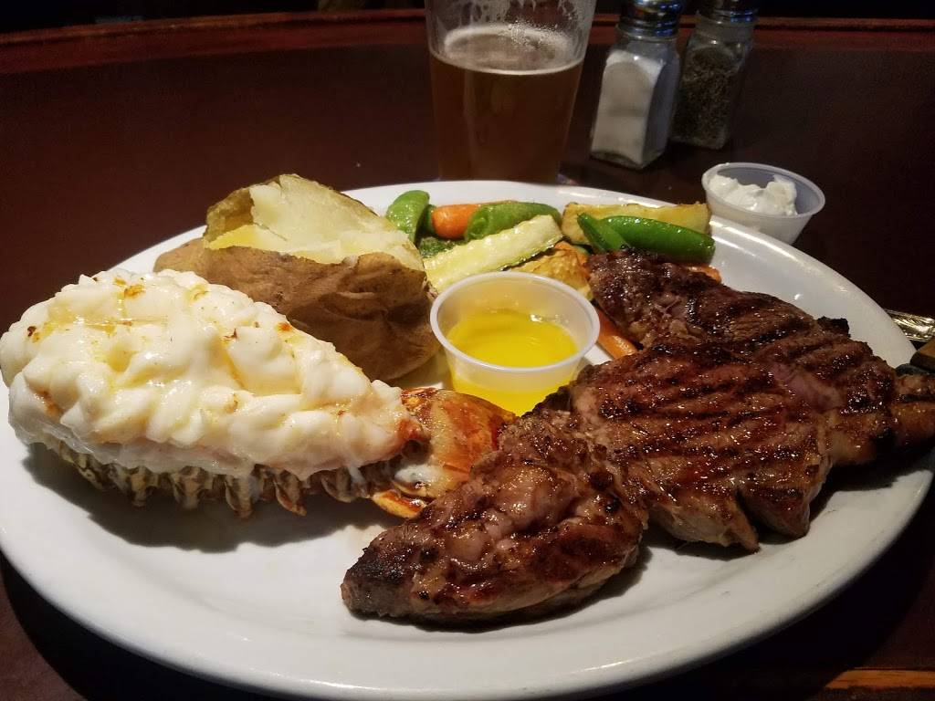 Grand Oaks | Restaurant & Sports Lounge | night club | 3701 Grand Ave, Oakland, CA 94610, USA | 5104515253 OR +1 510-451-5253